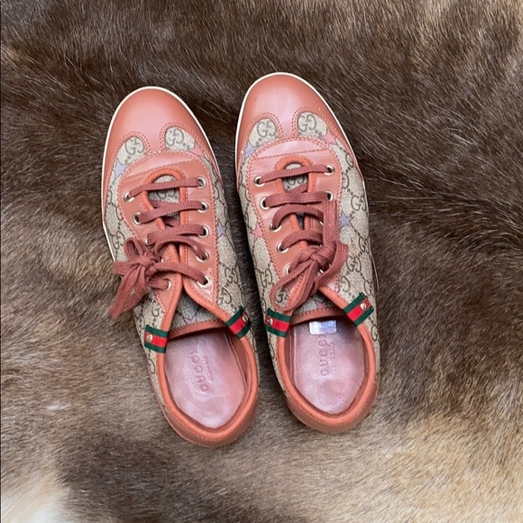 Authentic Gucci Sneakers - Picture 2 of 5